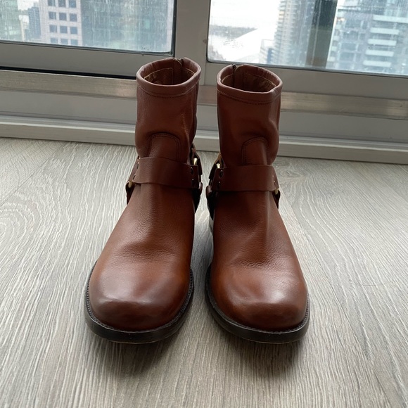 FRYE Philip Harness Short in Brown Size 8 - Picture 3 of 4